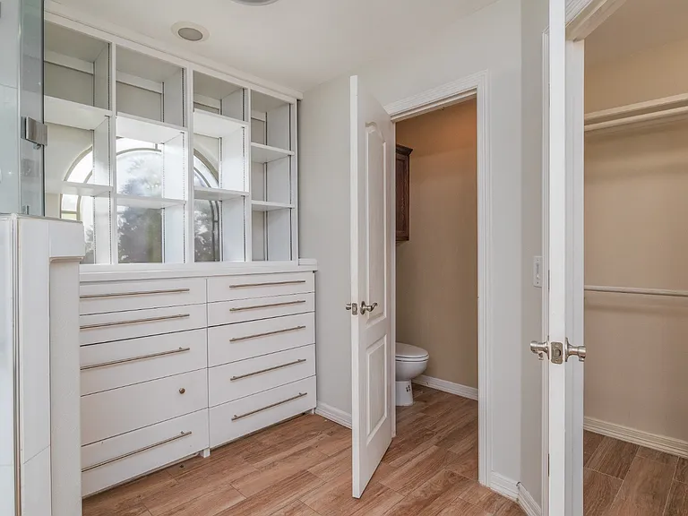 3818 Oregon Dr — Photo 9