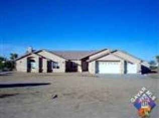 9038 Mono Rd, Phelan, CA 92371