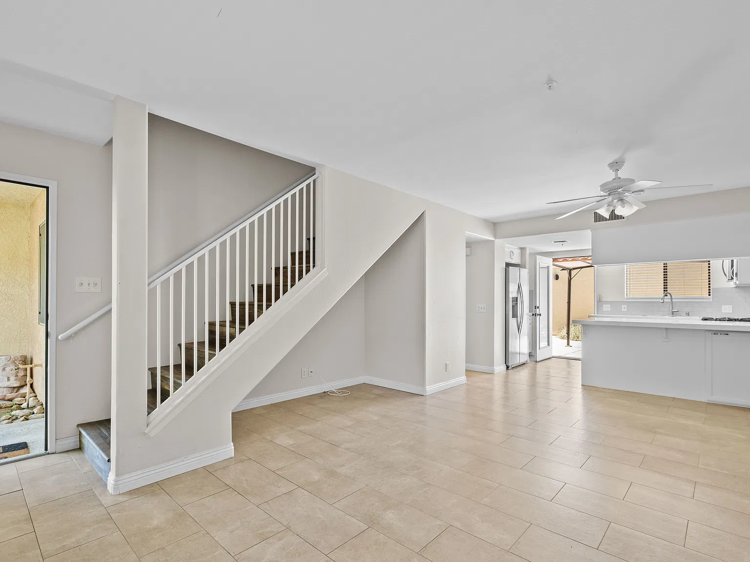 3 bed, 1288 sqft, $2,650 — Photo 1
