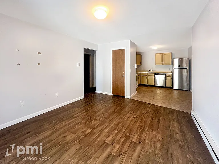 12 E Side Dr #2 — Photo 1