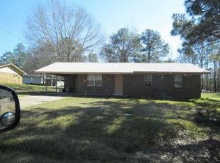 1009 Charles Howard Dr, Hazlehurst, MS 39083