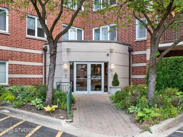 5340 N Lowell Ave APT 409, Chicago, IL 60630