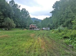 178 Kanawha St, Dille, WV 26617