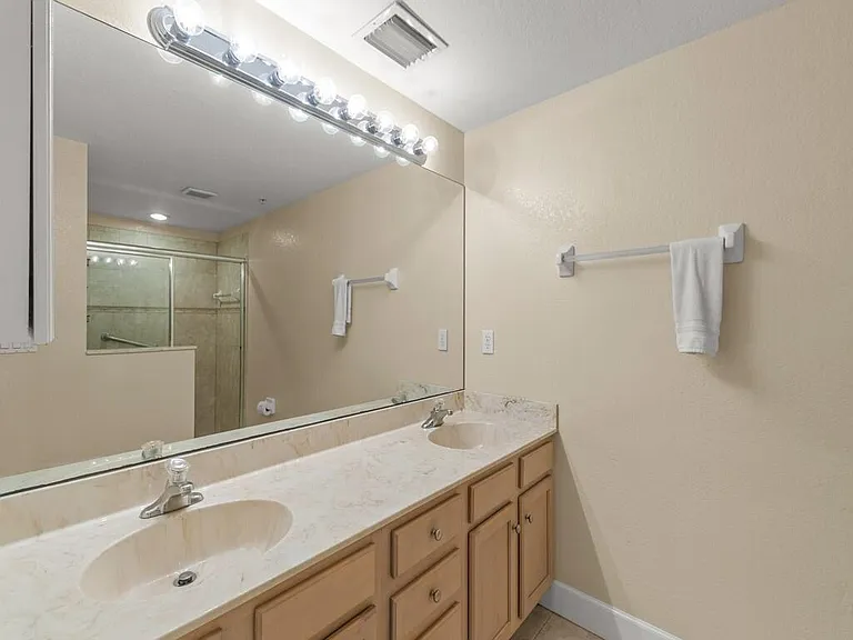4210 Gator Trace Ave #B — Photo 18