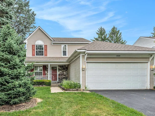 1020 Yorick Path, Wixom, MI 48393