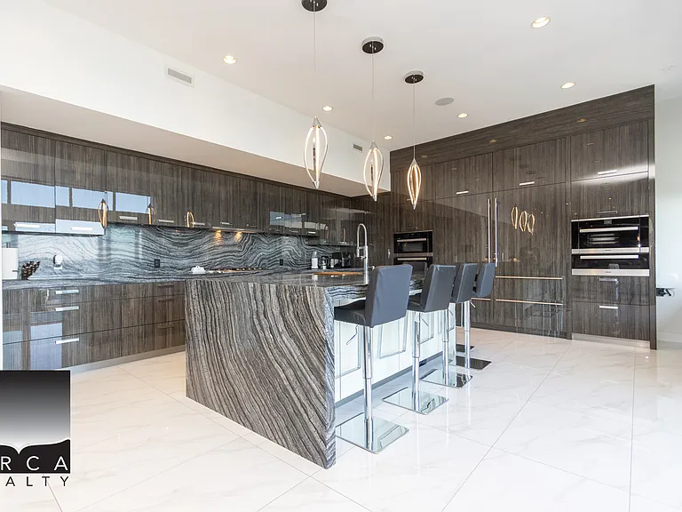 3295 Westmount Rd — Photo 11