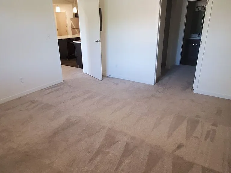899 Barrett St N — Photo 30