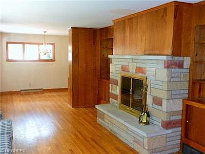 4th image of 342 Willson Ave