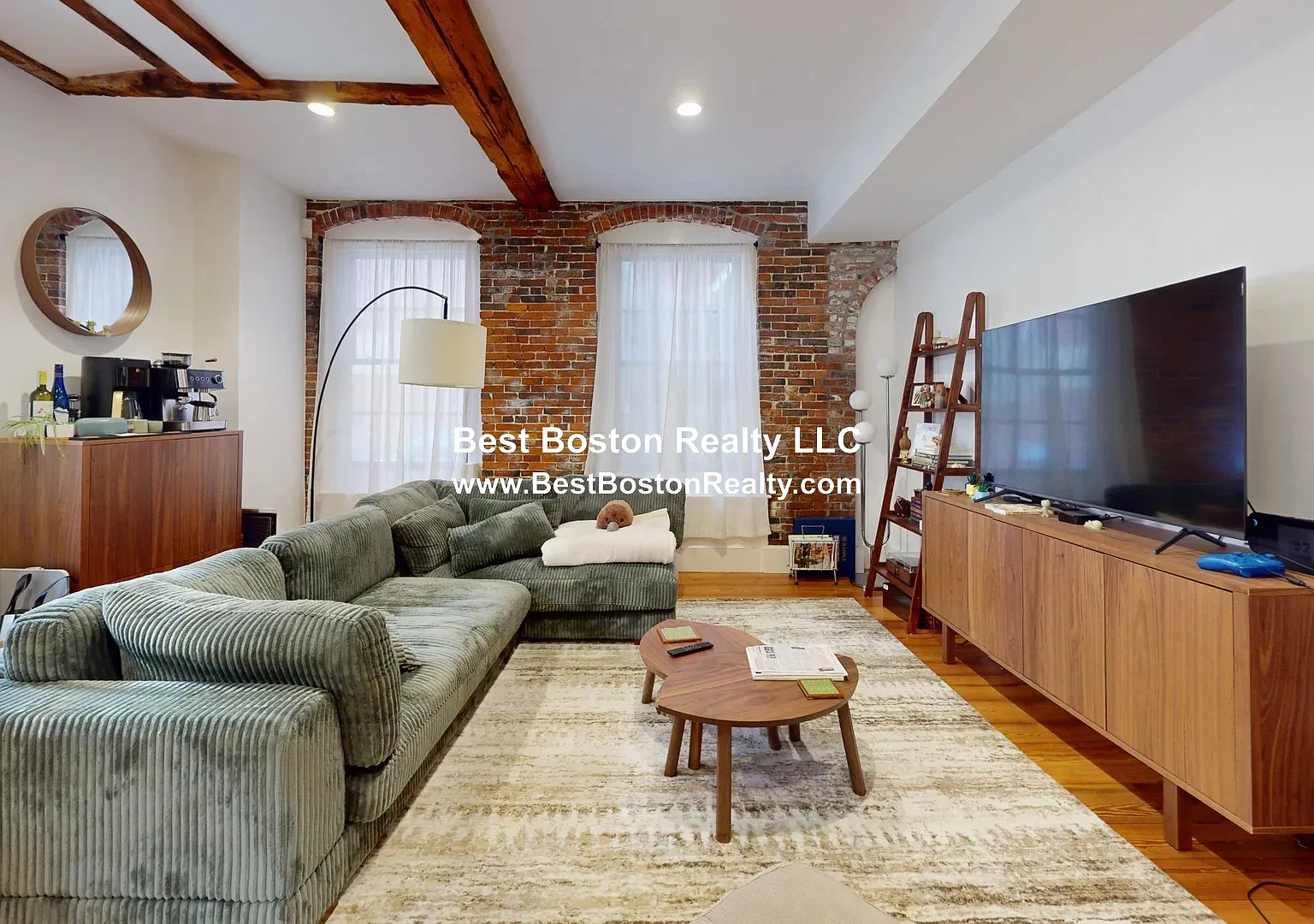 2 bed, 1.5 bath, 1800 sqft, $6,000 — Photo 3