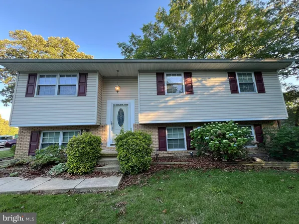 114 Gerard Dr, Glen Burnie, MD 21060