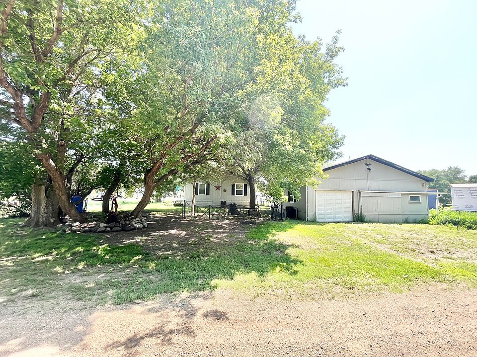 401 7th St NW, Lake Preston, SD 57249 Zillow
