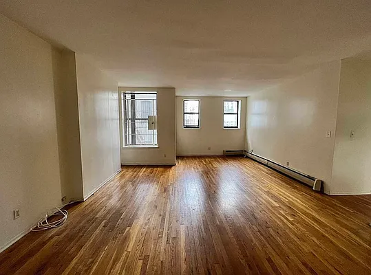 Rented by EastMount Realty LLC | media 2