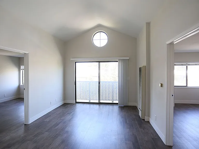 301 Jayne Ave #15 — Photo 8
