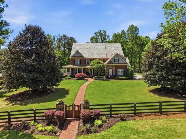 800 Owens Lake Rd, Milton, GA 30004