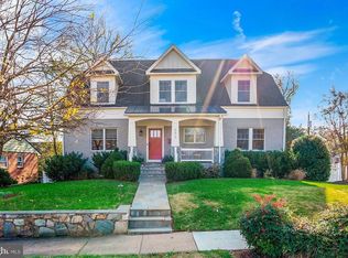 4616 20th St N, Arlington, VA 22207