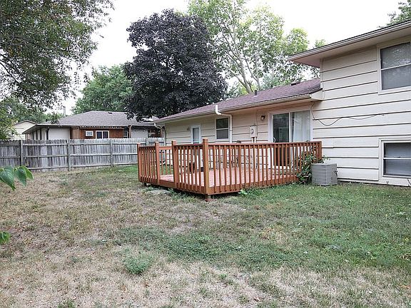 5th image of 4830 Glade St
