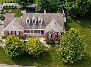 1105 Saddlewood Dr, Maryville, IL 62062