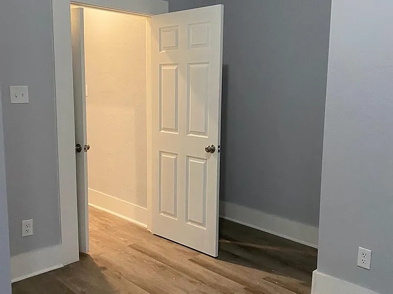 2380 Liberty St — Photo 13