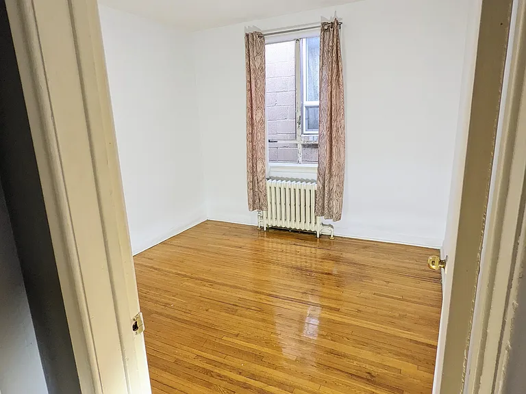 1476 Eglinton Ave W #2 — Photo 7