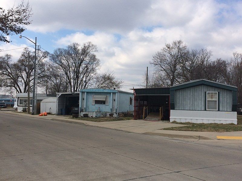 2nd image of 334 Samuel St