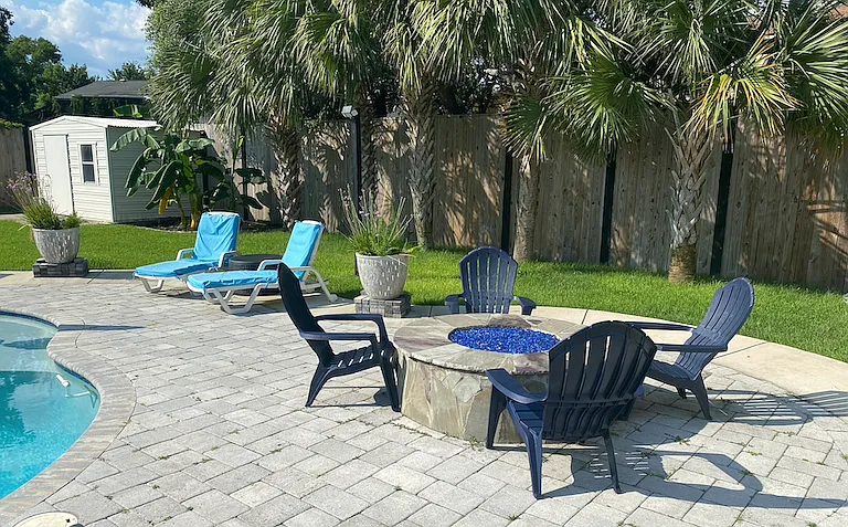 805 N Lakeside Dr — Photo 4