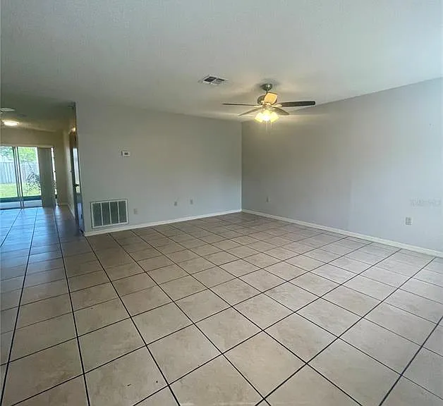 10337 Usher St — Photo 3