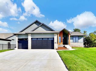 2512 N Emerald Ct, Andover, KS 67002