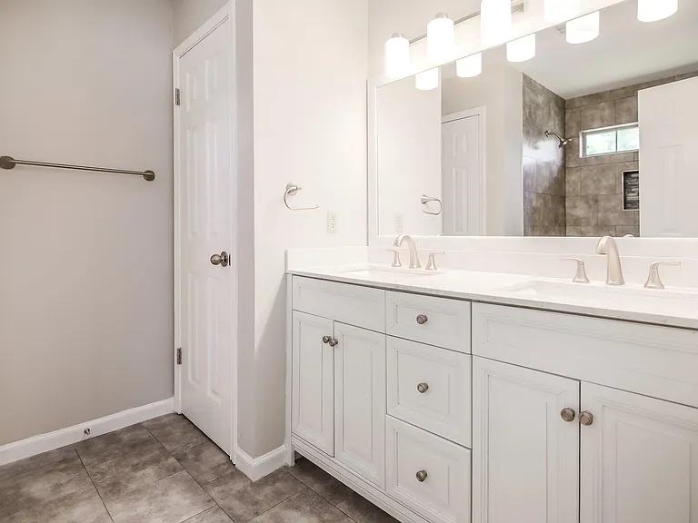 1806 Oakmont Ln — Photo 18
