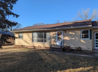 340 Elm St E, Canova, SD 57321