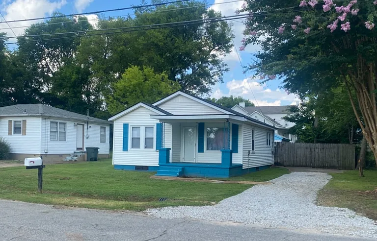 Front view of home