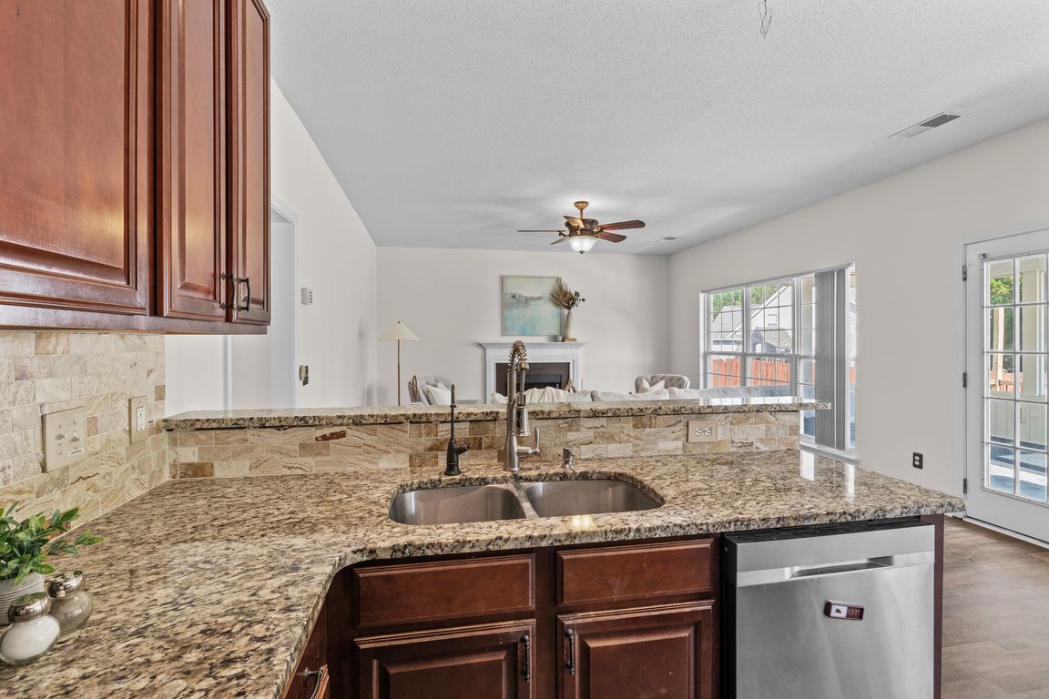 next background image