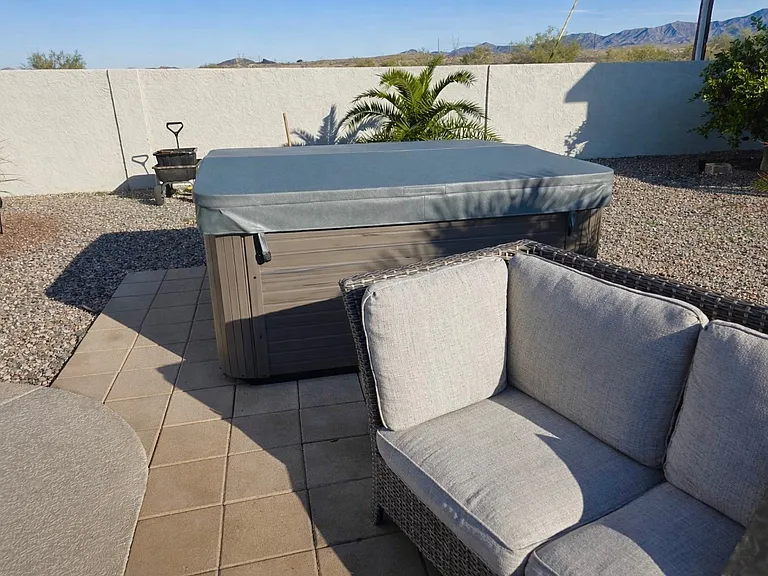 2811 Oakridge Dr — Photo 36