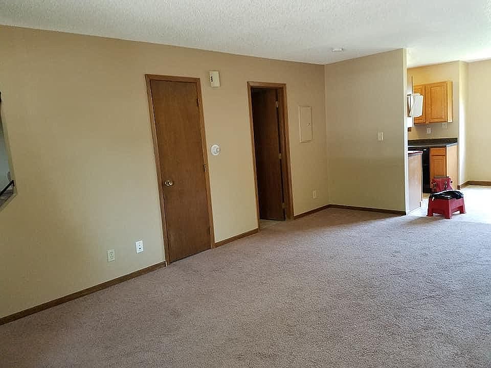 Living room. Storage room, bath, into DR and K.