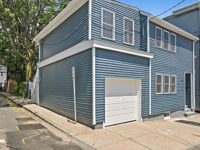 58 Chestnut St, Chelsea, MA, 02150