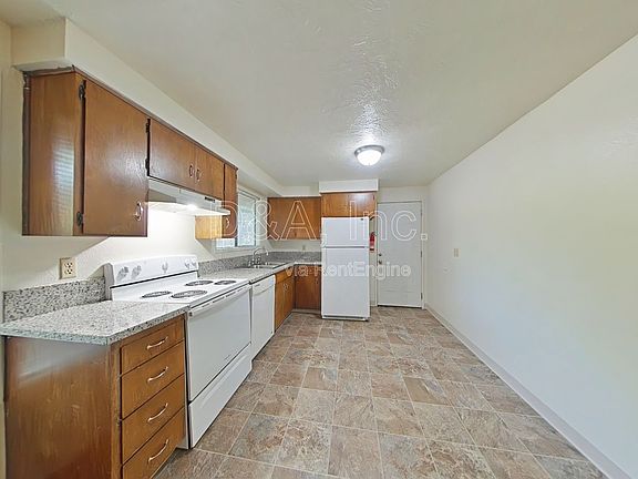5th image of 2995 NW Glenridge Dr