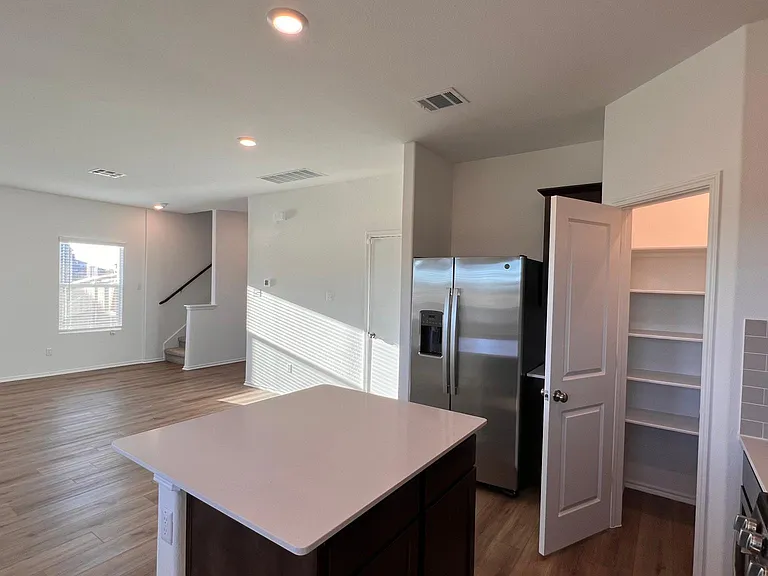 300 Milliner Loop — Photo 10