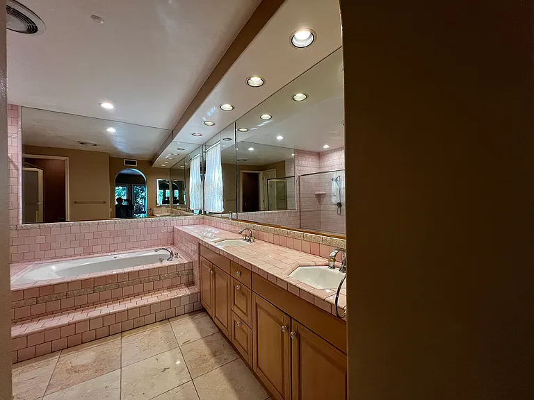 2357 Brookshire Ln — Photo 91