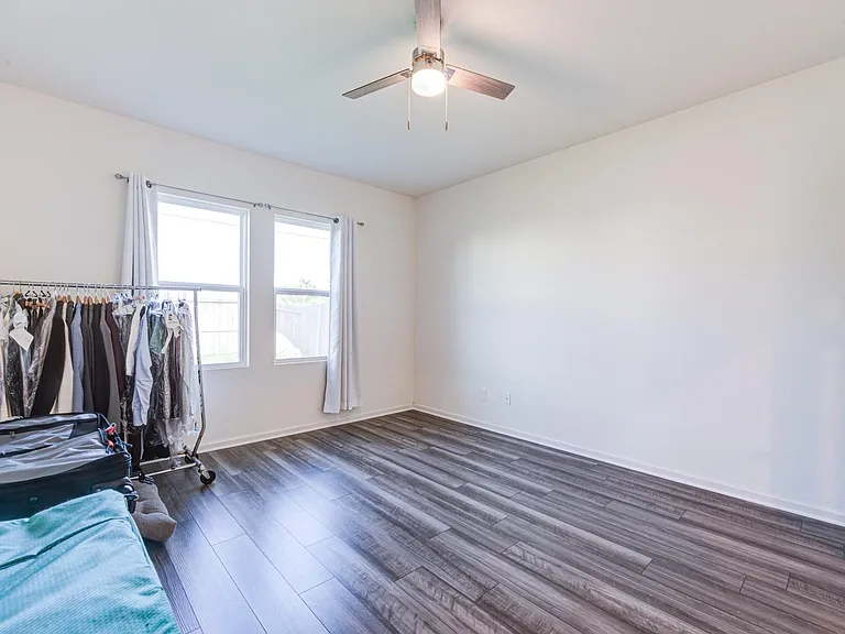 1005 Blue Beech Ln — Photo 16