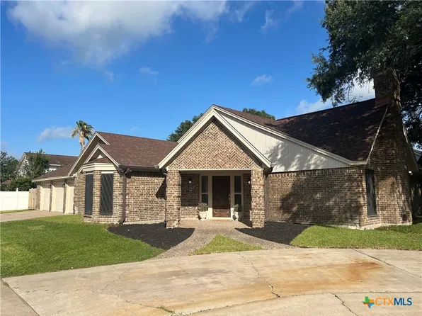 101 Biltmore Dr, Victoria, TX 77904