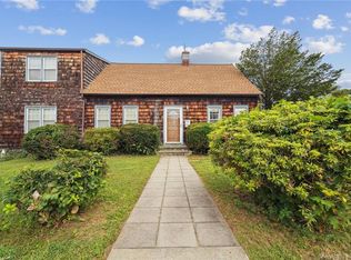 365 Patterson Ave, Stratford, CT 06614