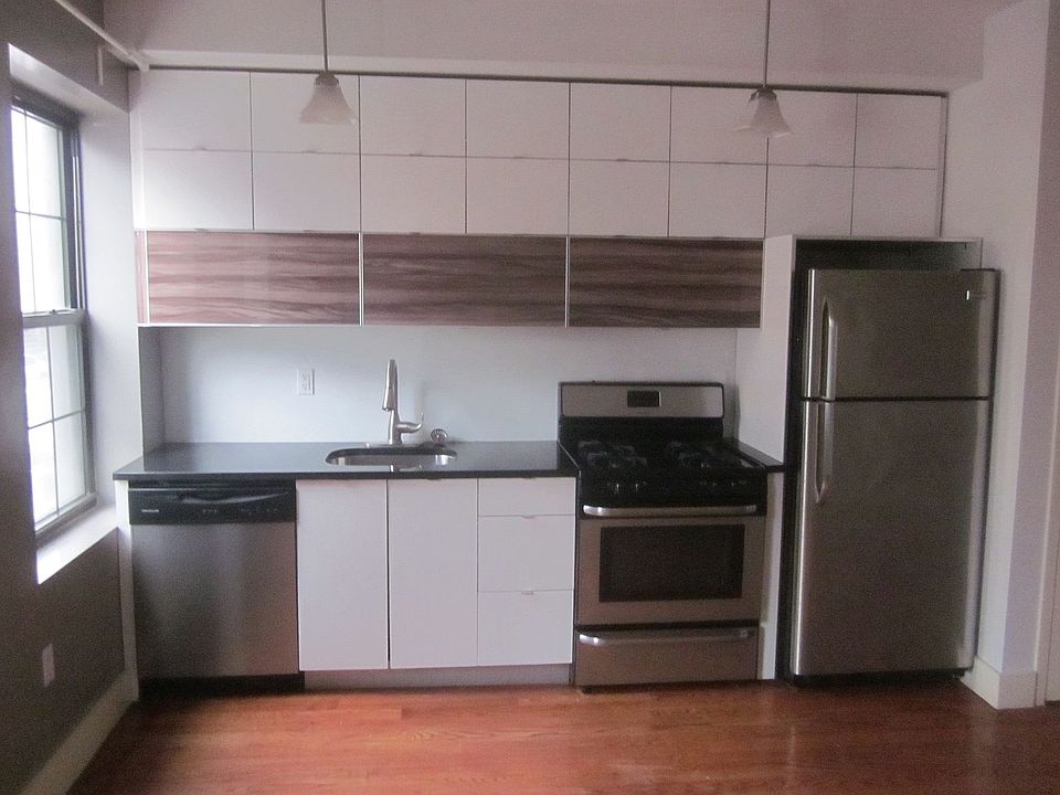 1st image of 92 S 4th St Floor 5