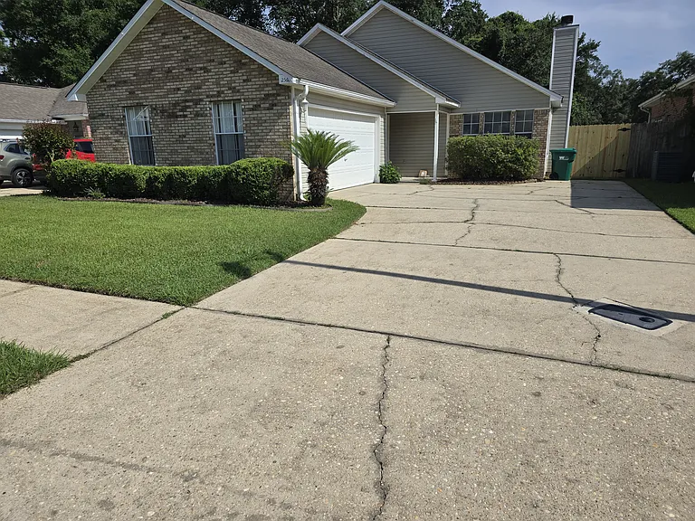 2566 Barron Ct — Photo 1