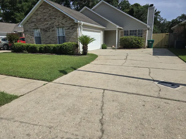 2566 Barron Ct, Shalimar, FL 32579