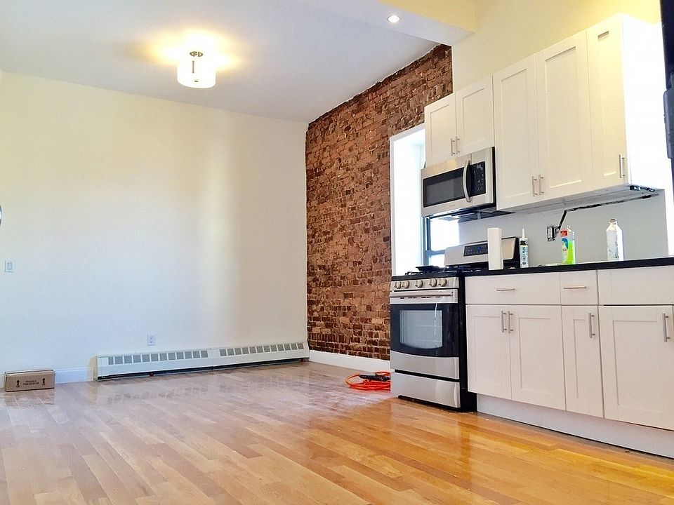 1st image of 433 Menahan St #8H