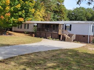 1112 Danne Bannister Rd, Belton, SC 29627
