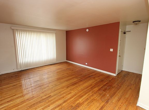2nd image of 747 Walnut St #1E