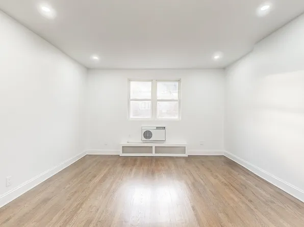 1186 East 56th Street image 20 of 21