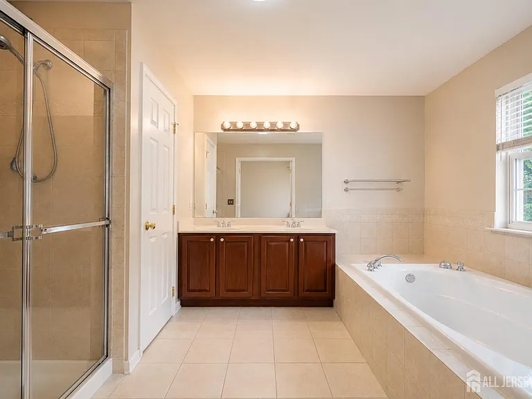 12 Scarlet Oak Dr — Photo 16