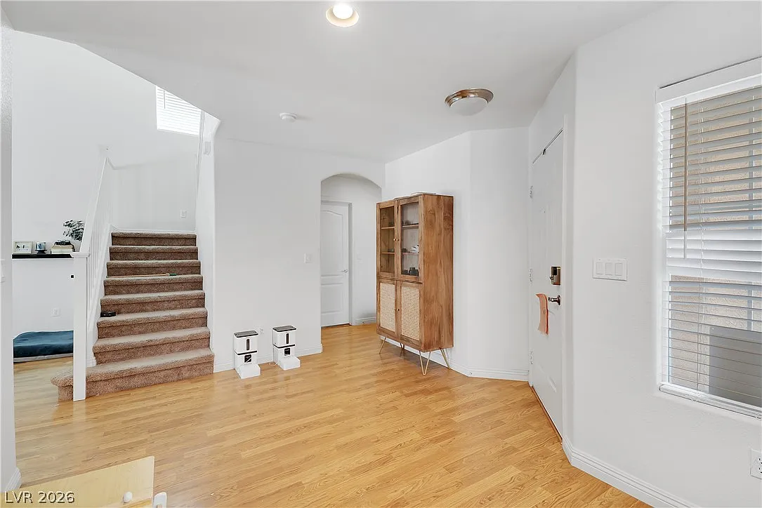 3 bed, 2.5 bath, 1544 sqft, $2,100 — Photo 3
