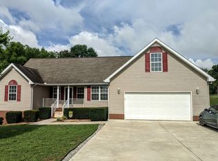 195 Allendale Blvd, McMinnville, TN 37110